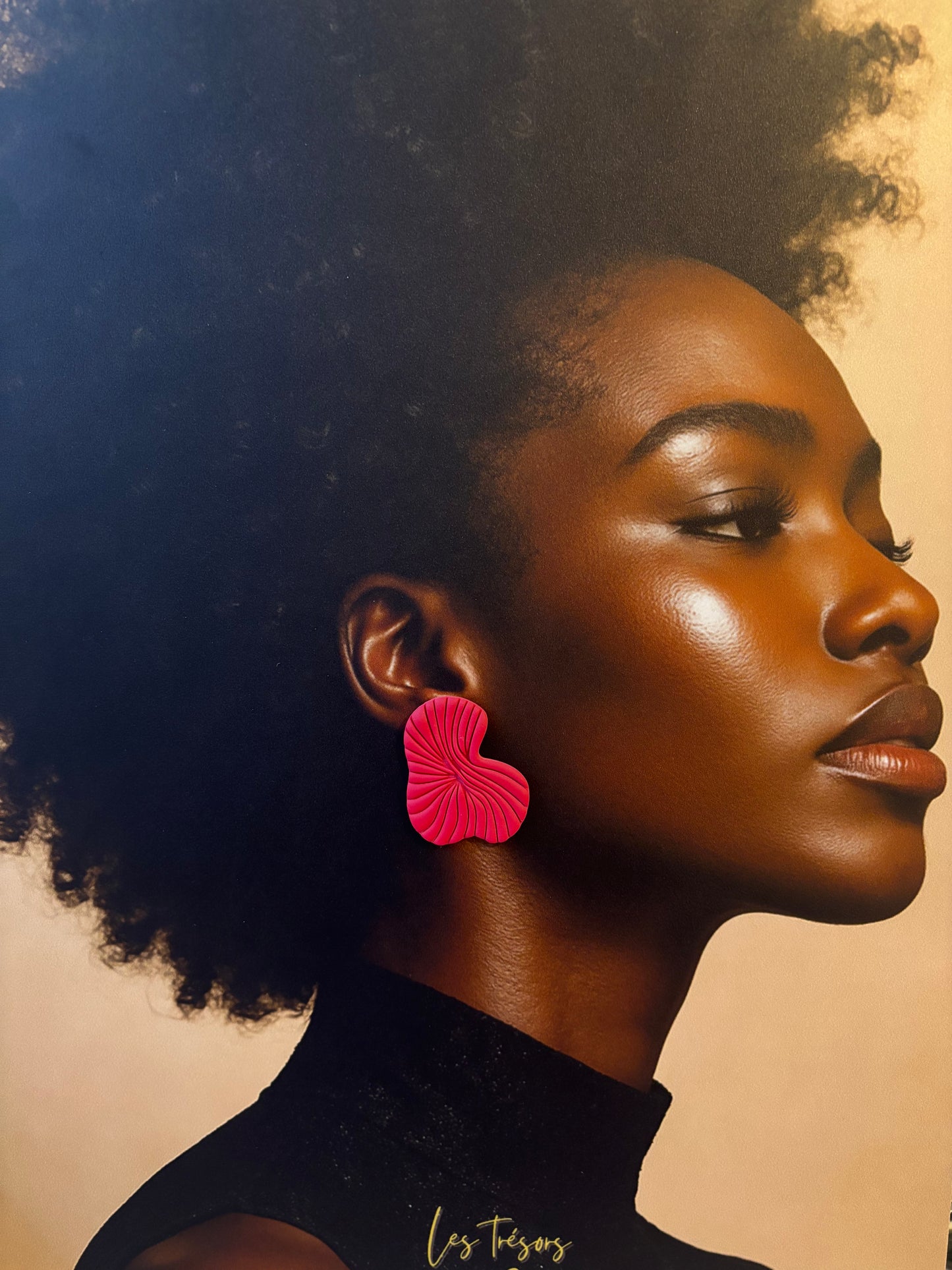 Boucles d’oreilles NINA forme organique en argile polymère – Légères & colorées