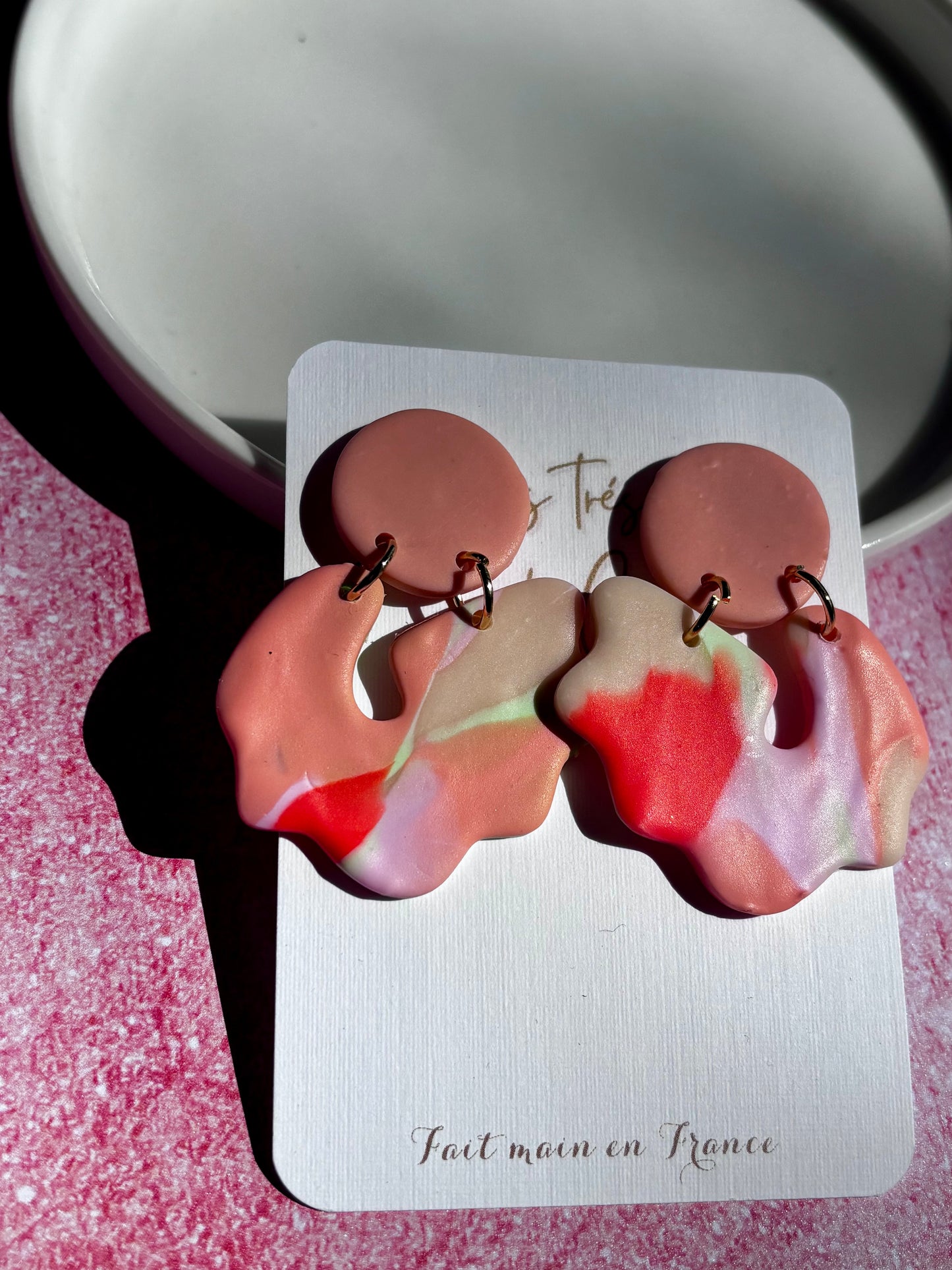 Boucles d’oreilles originales légères Éclat organique de Les Trésors de Cia, en forme fluide et élégante, en or ou métal précieux.