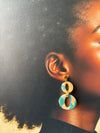Boucles d’oreilles XXL vert marbré et pêche — Anneaux entrelacés
