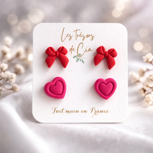Boucles d’oreilles cœurs & nœuds roses — Fait main en France — Légères et colorées