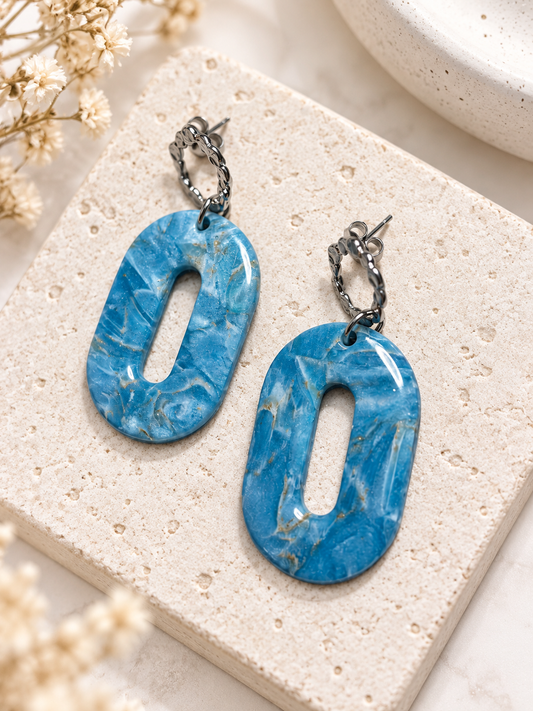 Boucles d'oreilles ovales ajourées en argile polymère, pièce unique du vide-atelier, créateur Les Trésors de Cia