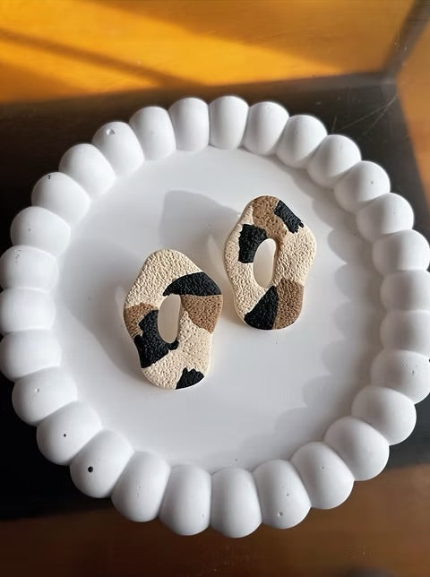 Boucles d'oreilles SOPHIA  – léopard chic & minimaliste