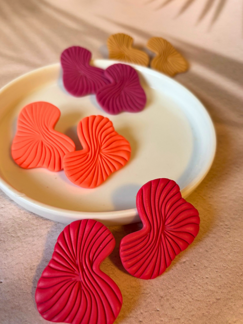 Boucles d’oreilles NINA forme organique en argile polymère – Légères & colorées - Les Trésors de Cia